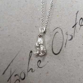 Ankerkette mit stehendem Hasen