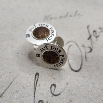 Manschettenknöpfe auf der Pirsch