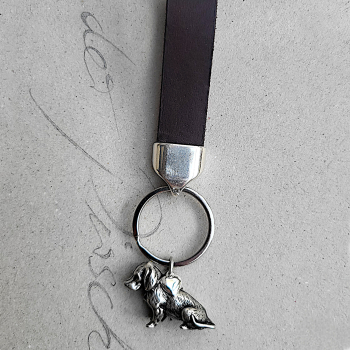 Preview: Schlüsselanhänger mit Lederschlaufe und Dackel-Anhänger