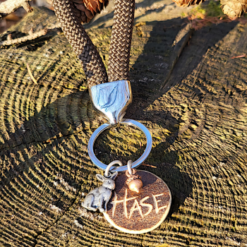 Preview: Schlüsselanhänger Paracord personalisiert mit Gravur Hase