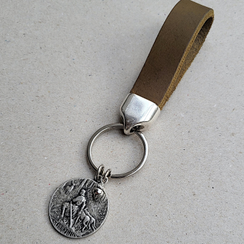 Preview: Schlüsselanhänger mit Lederschlaufe und St. Hubertus-Medallie