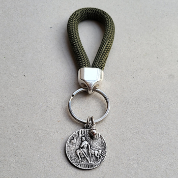 Preview: Schlüsselanhänger St. Hubertus mit Eichel – Paracord-Schlaufe (grün oder braun)