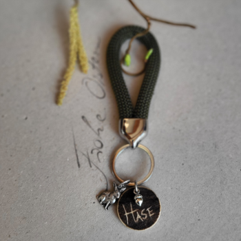 Preview: Schlüsselanhänger Paracord personalisiert mit Gravur Hase