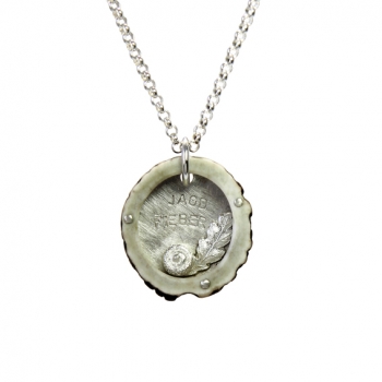 Kette mit Hornanänger und Eichenlaub