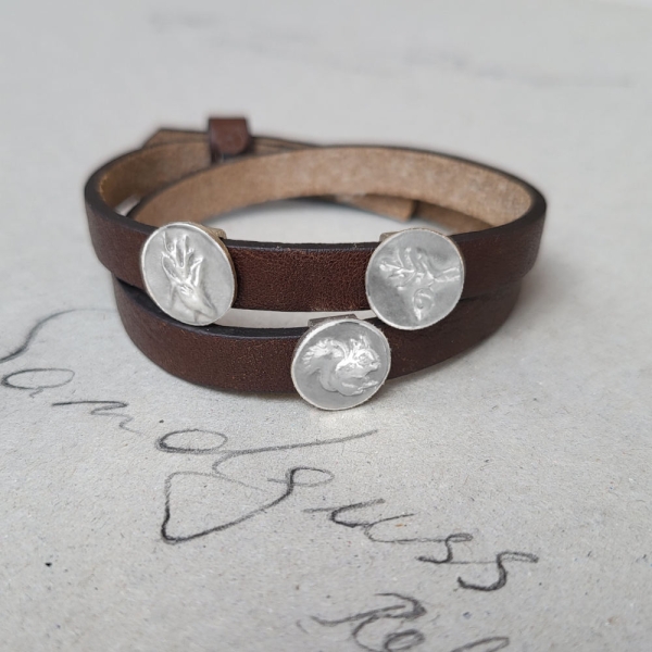 Armband doppelt mit einer Plakette