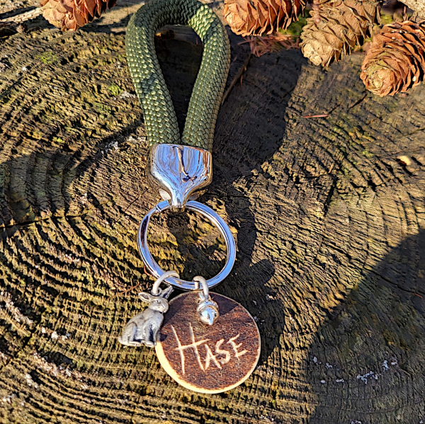 Schlüsselanhänger Paracord personalisiert mit Gravur Hase