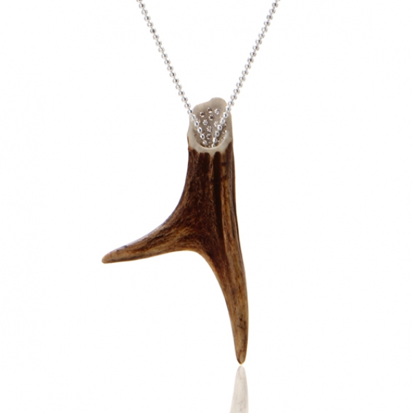Horngabel mit Kugelkette