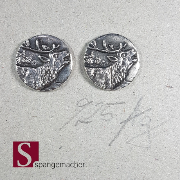 Ohrstecker mit röhrendem Hirsch